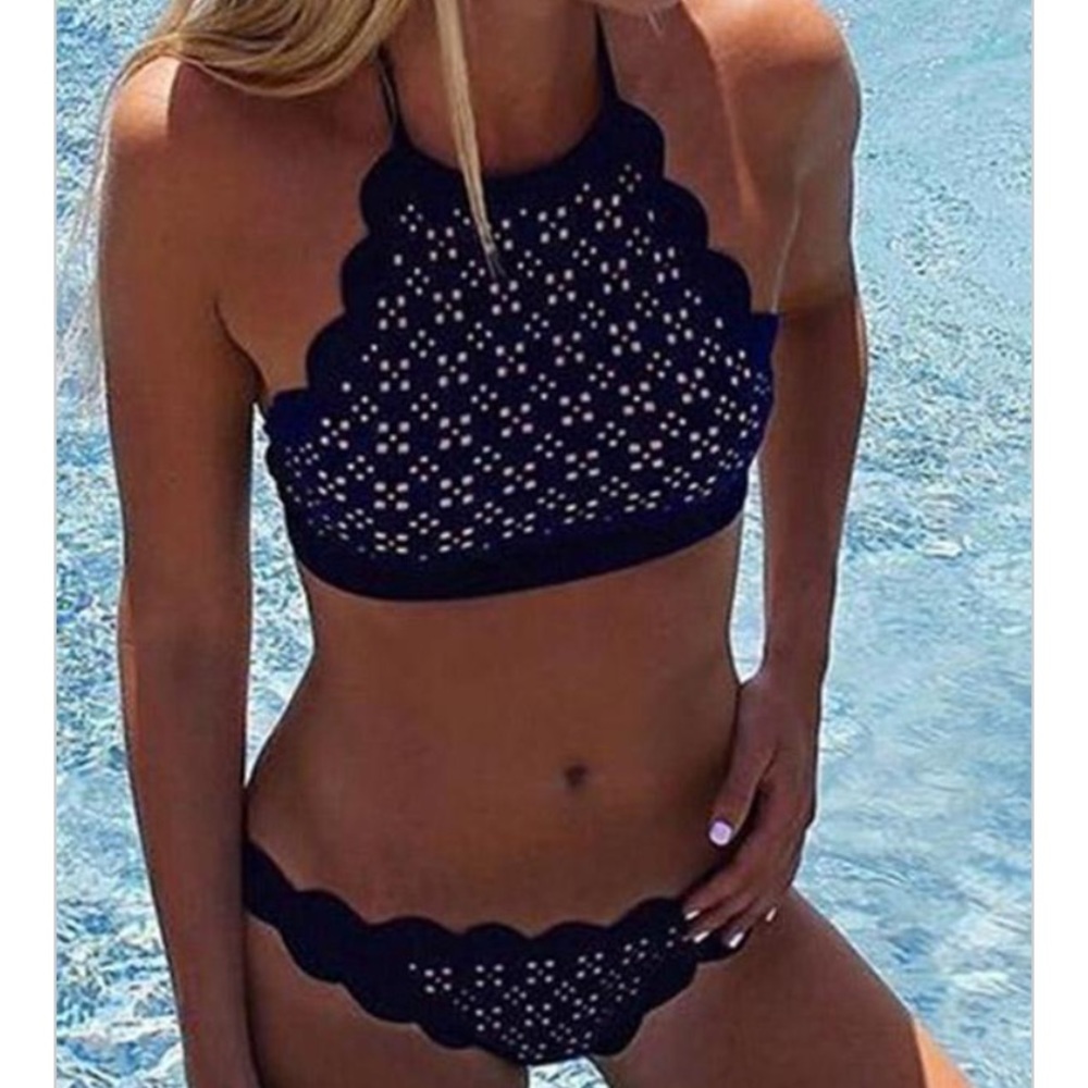 Beachsissi navy scalloped bikini